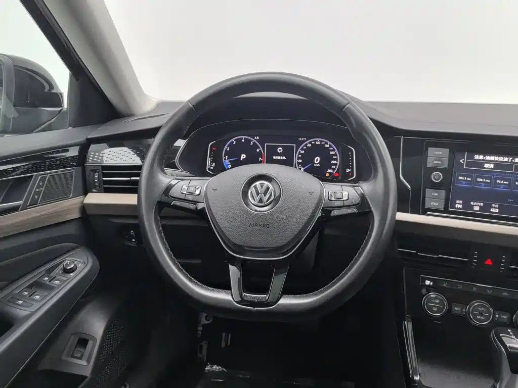 Volkswagen Passat — фото 11