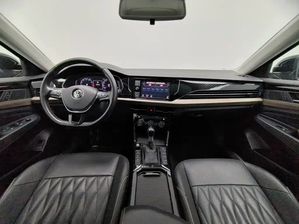 Volkswagen Passat — фото 5