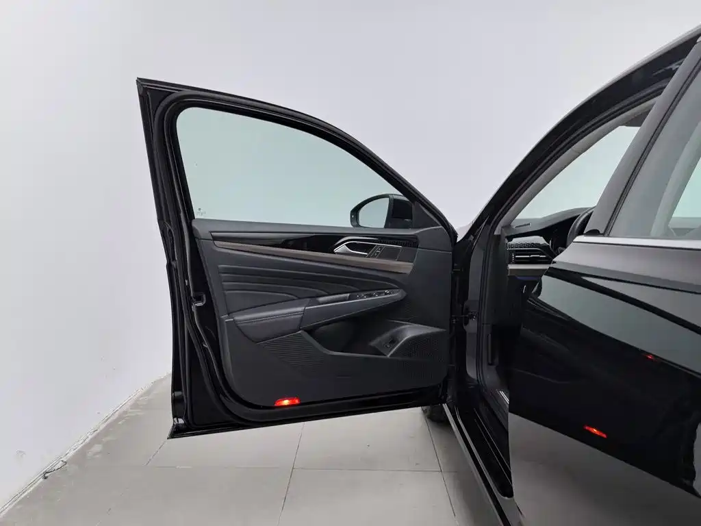 Volkswagen Passat — фото 8