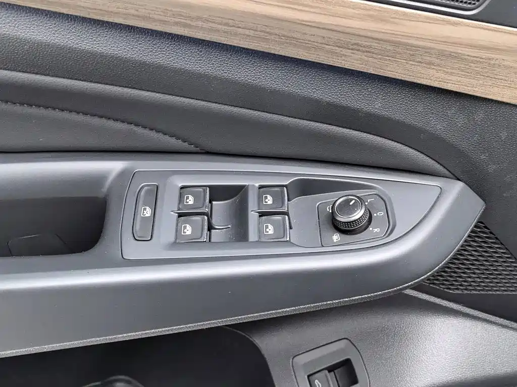 Volkswagen Passat — фото 9