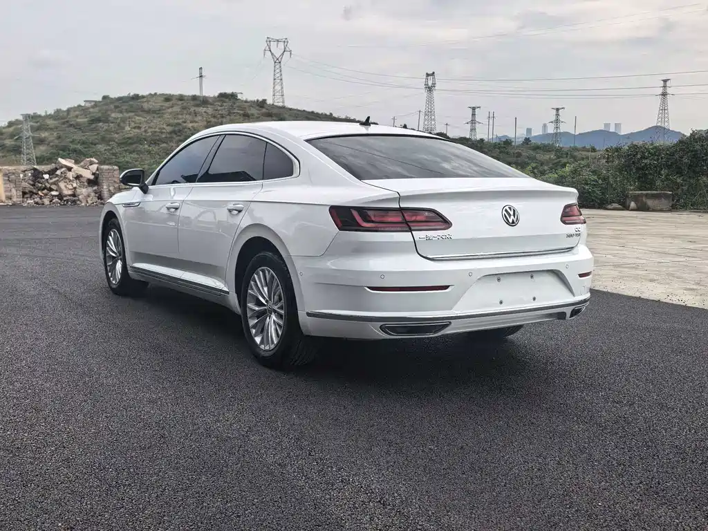 Volkswagen CC — фото 10