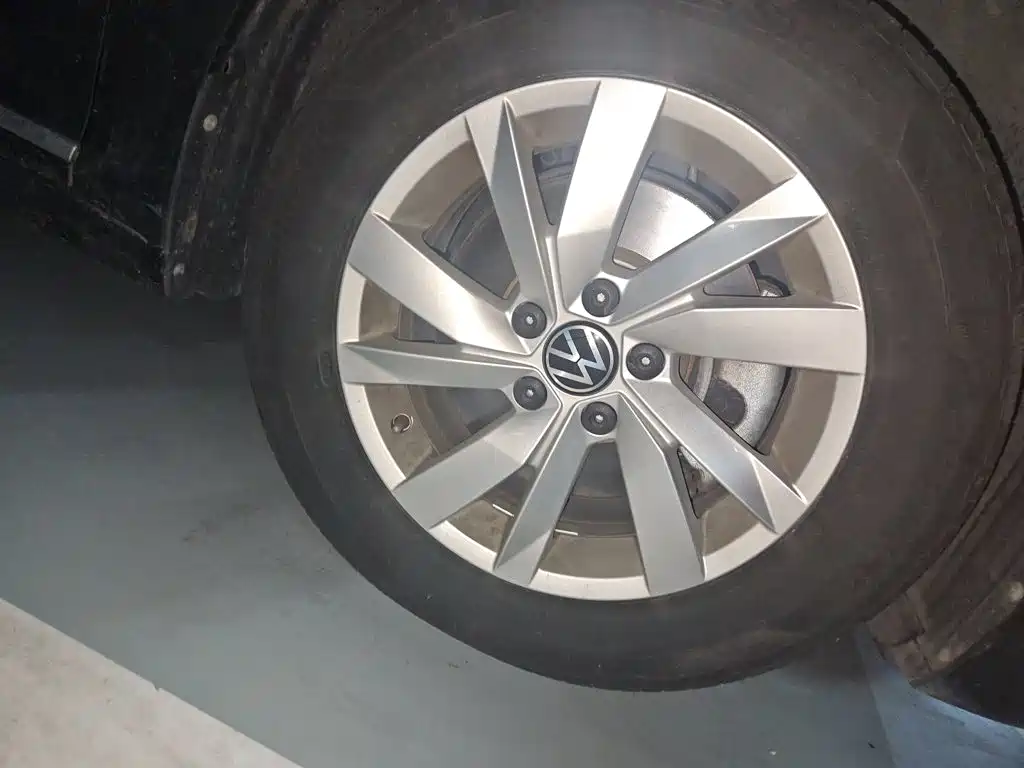 Volkswagen Passat — фото 8