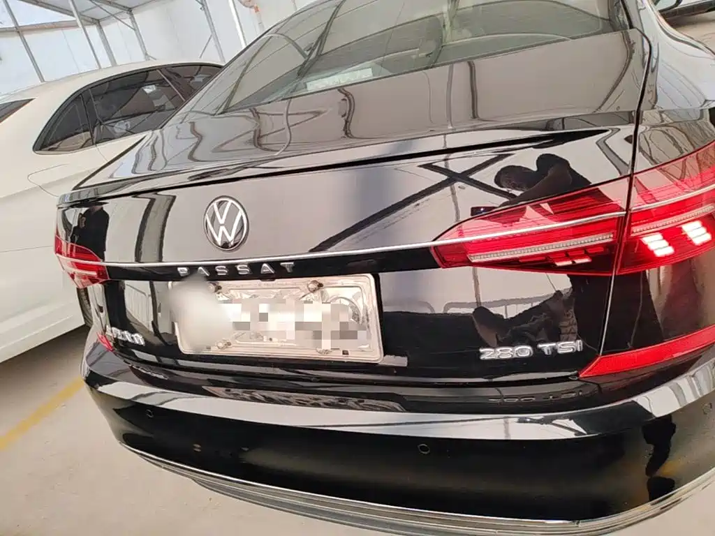 Volkswagen Passat — фото 6
