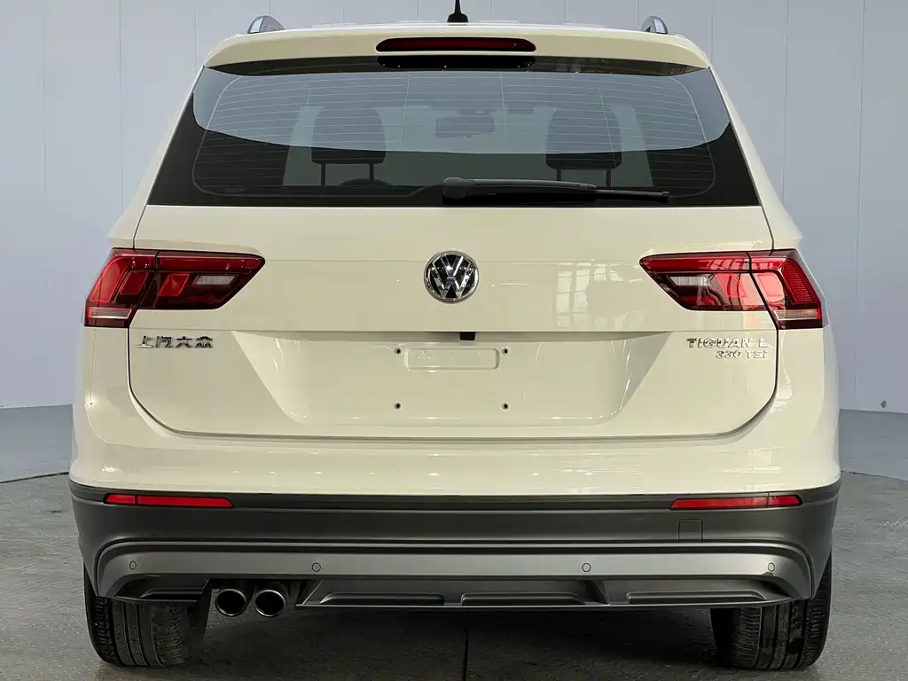 Volkswagen Tiguan L — фото 22