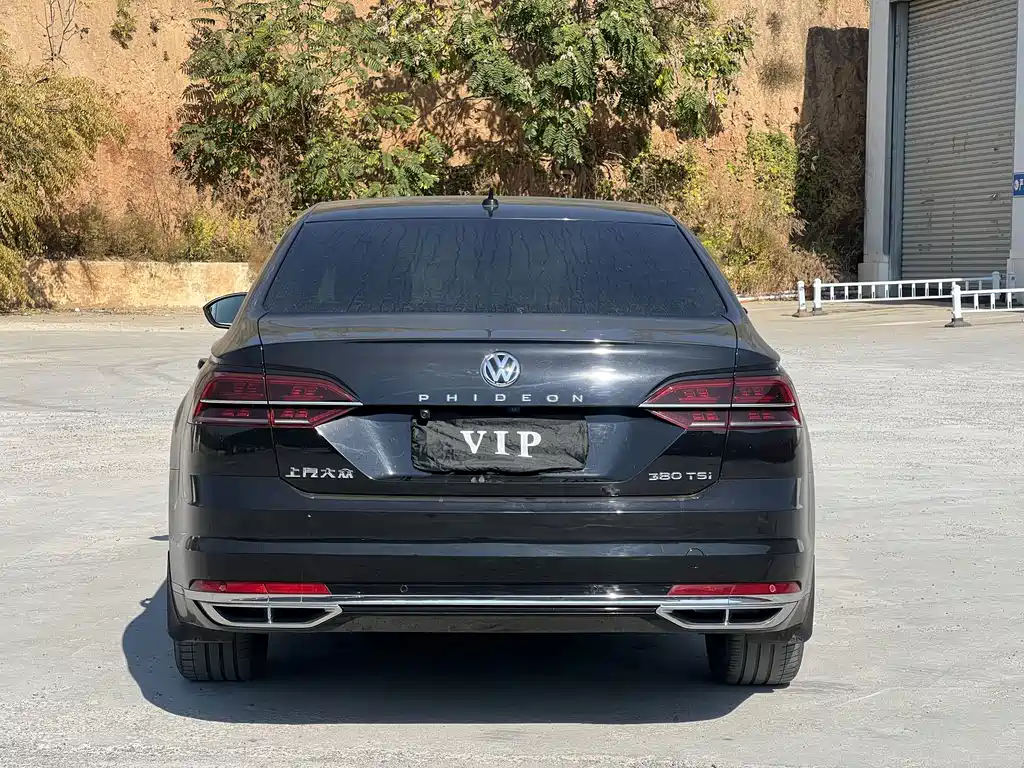 Volkswagen Phideon — фото 8