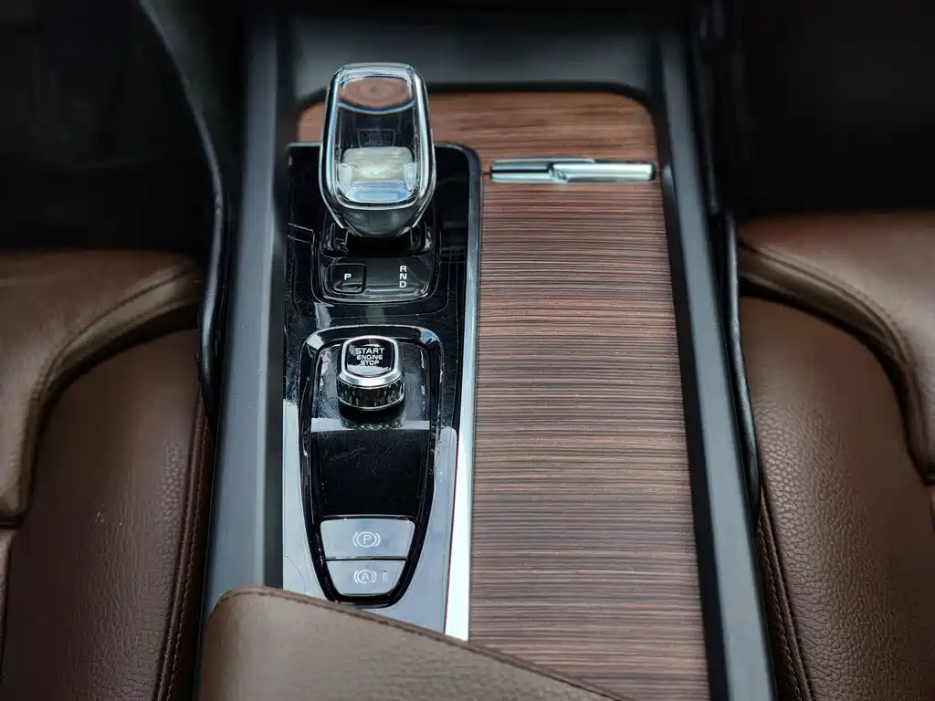 Volvo S60 — фото 17