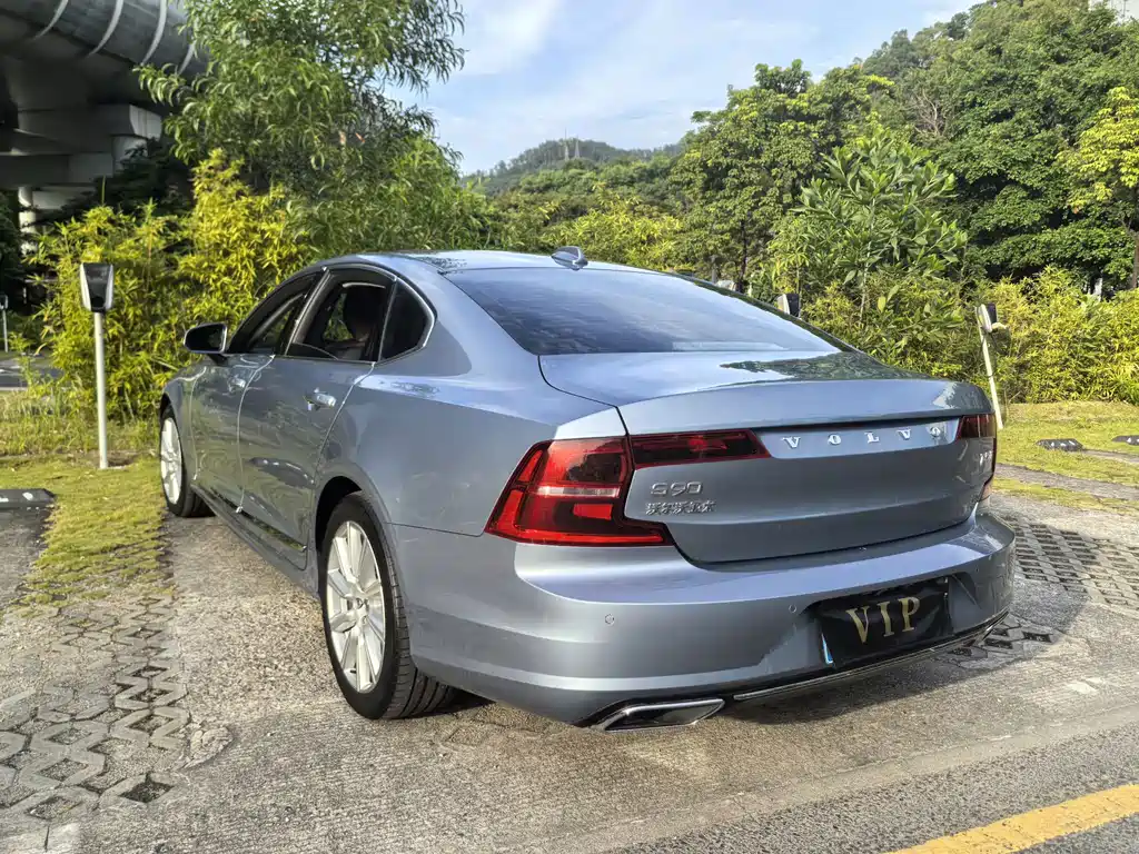 Volvo S90 — фото 9