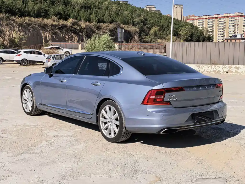 Volvo S90 — фото 9