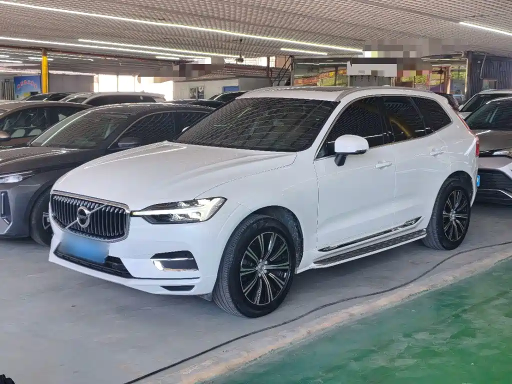 Volvo XC60 — фото 2