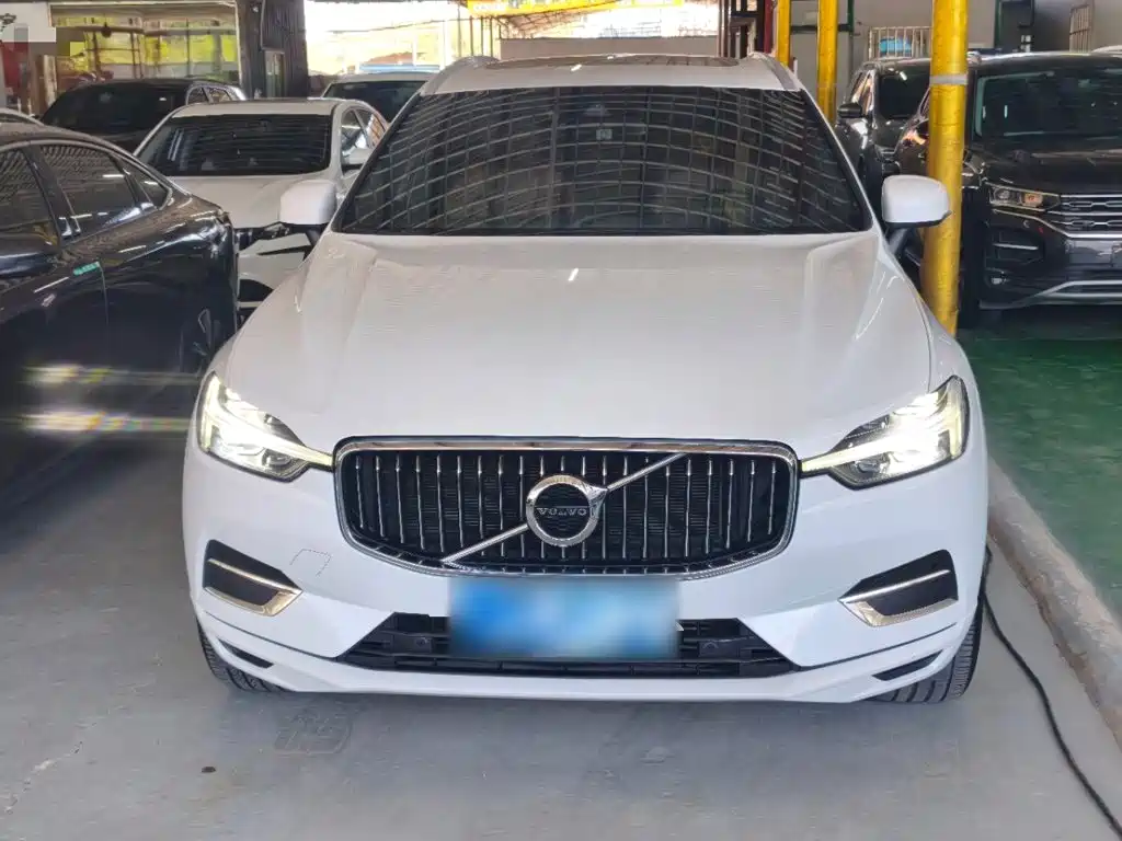 Volvo XC60 — фото 3