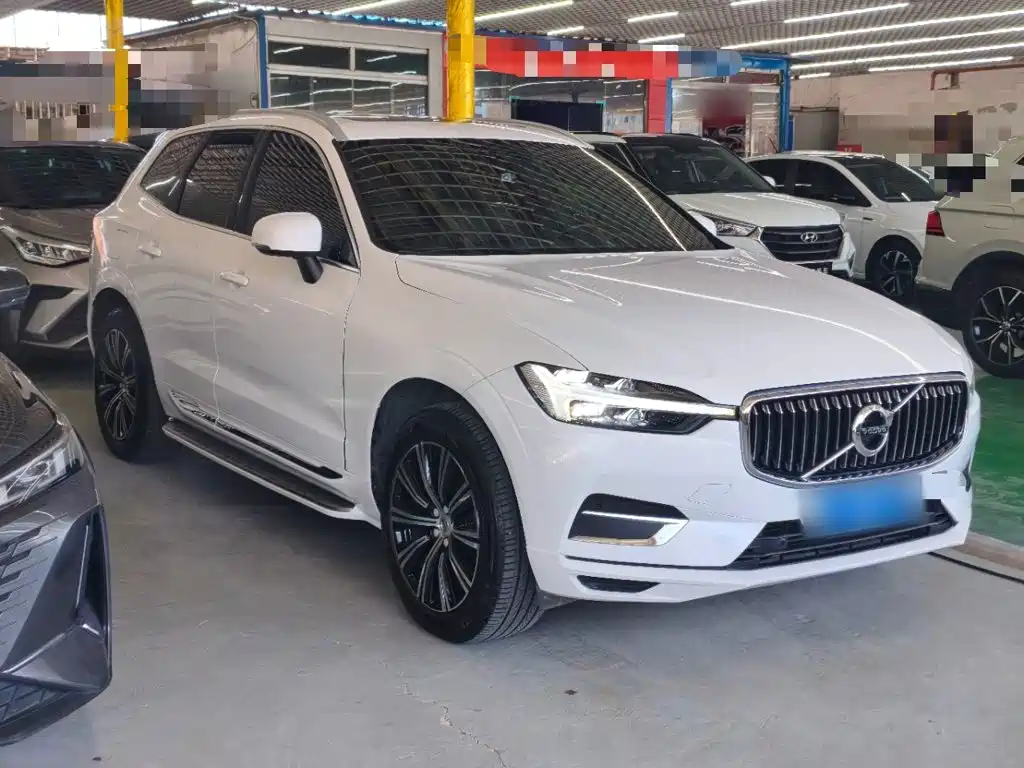 Volvo XC60 — фото 4
