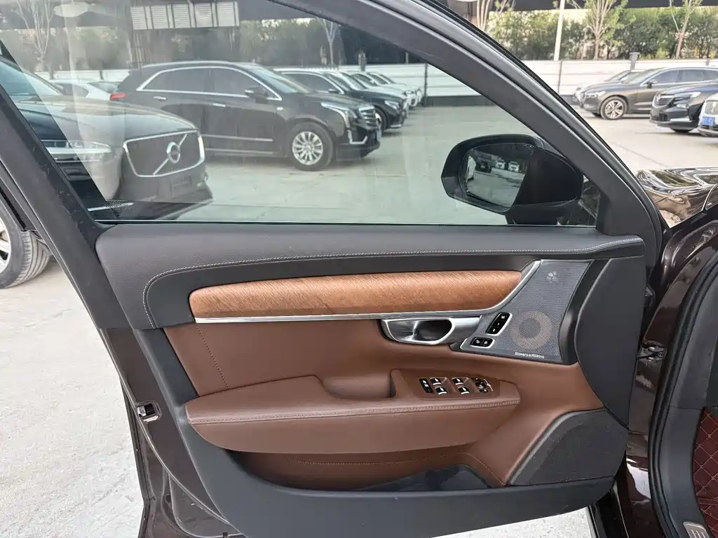 Volvo S90 — фото 3