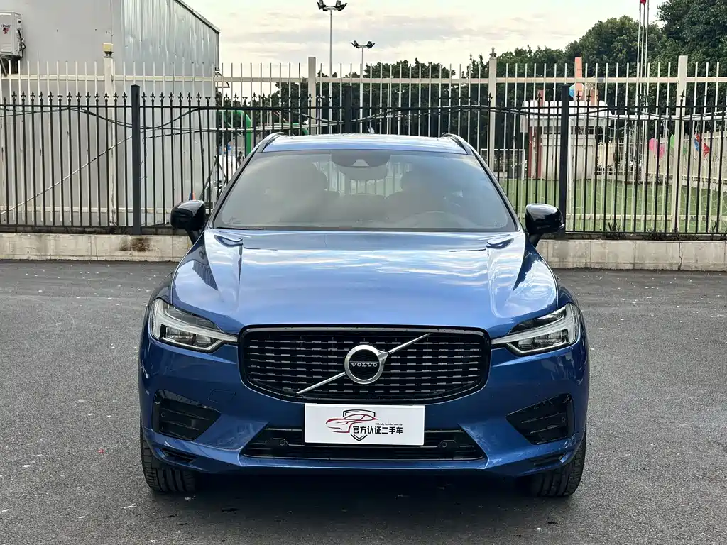 Volvo XC60 — фото 2