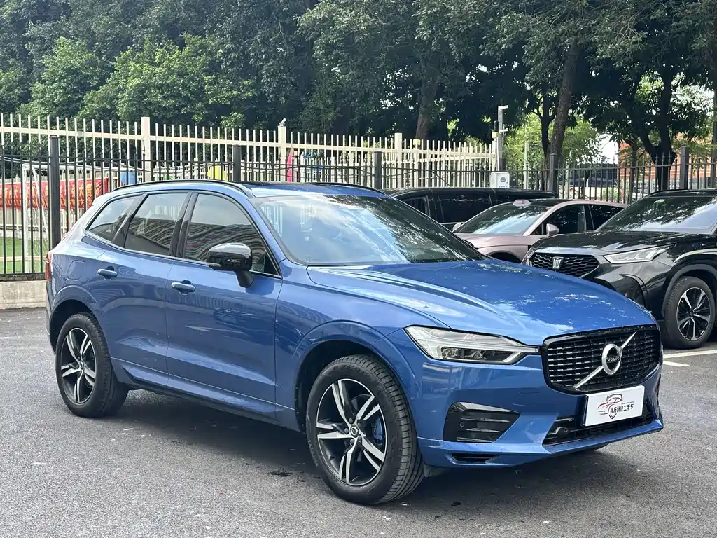 Volvo XC60 — фото 3