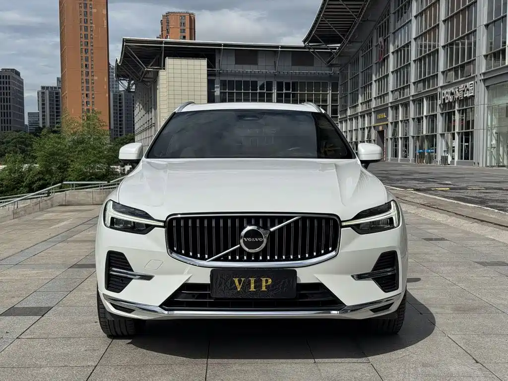 Volvo XC60 — фото 2