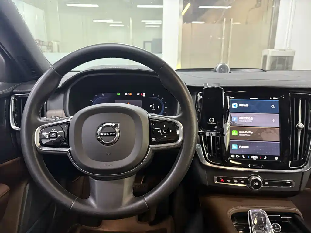 Volvo S90 — фото 18