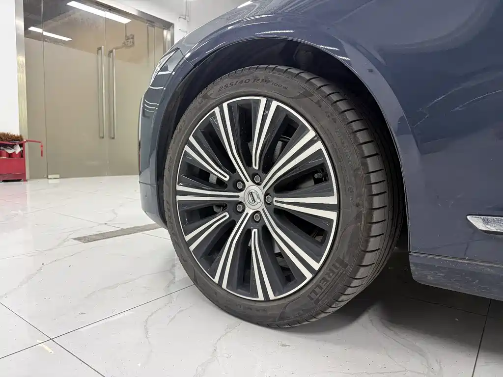 Volvo S90 — фото 7