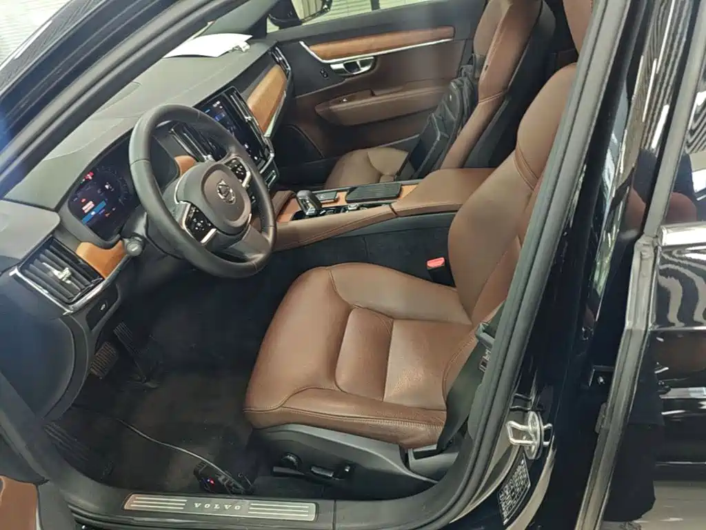 Volvo S90 — фото 15