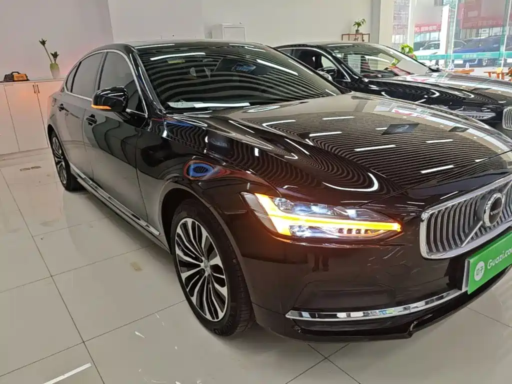 Volvo S90 — фото 4