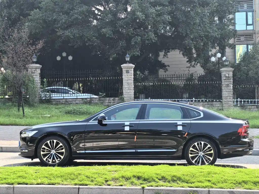 Volvo S90 — фото 4