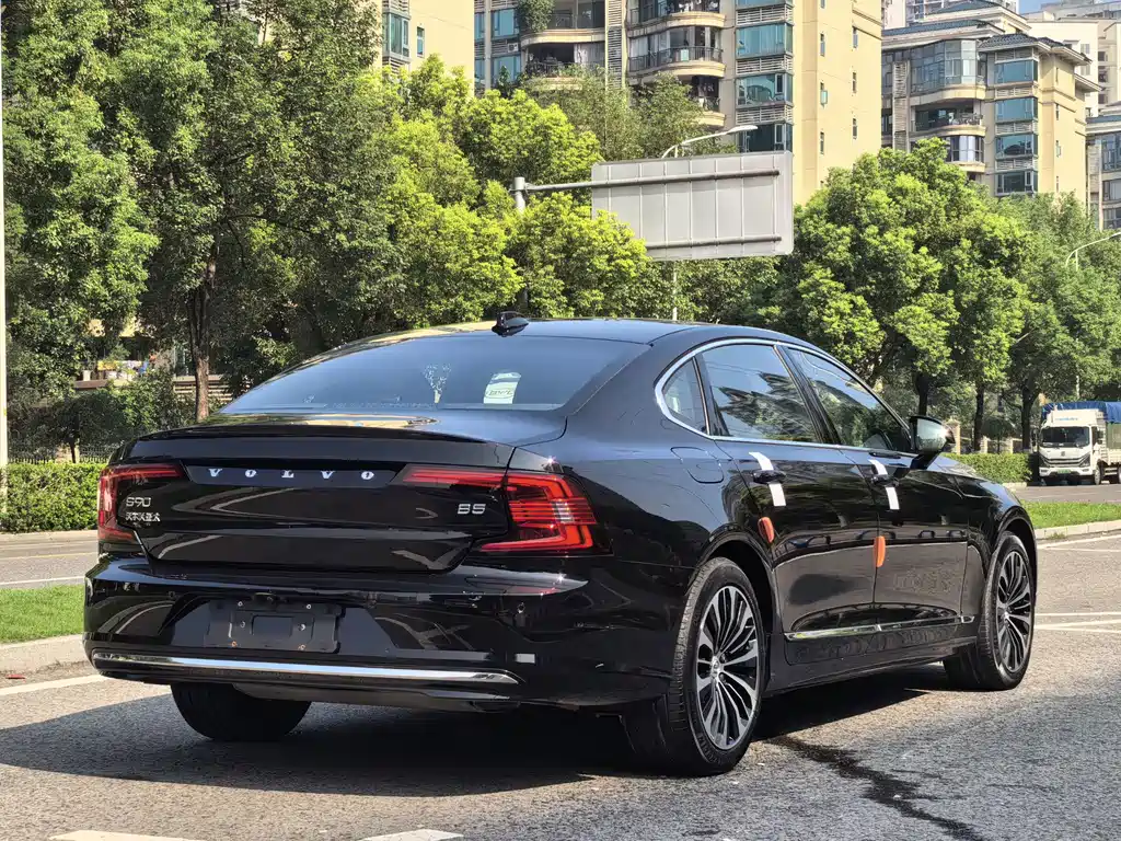 Volvo S90 — фото 7