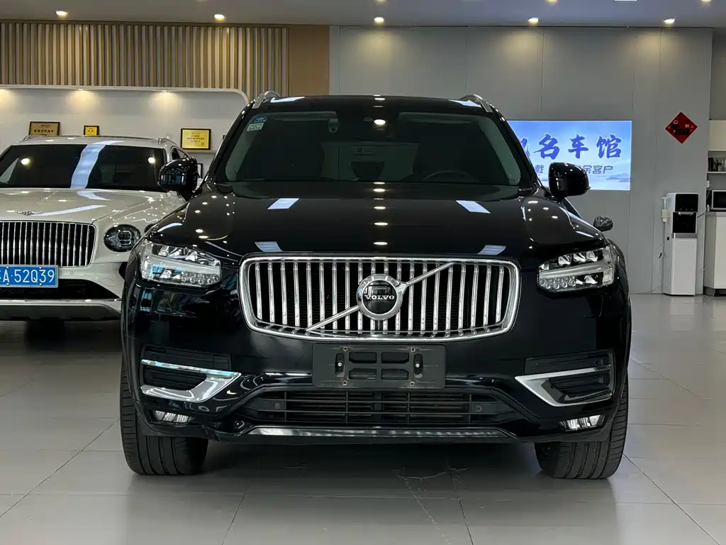 Volvo XC90 — фото 2