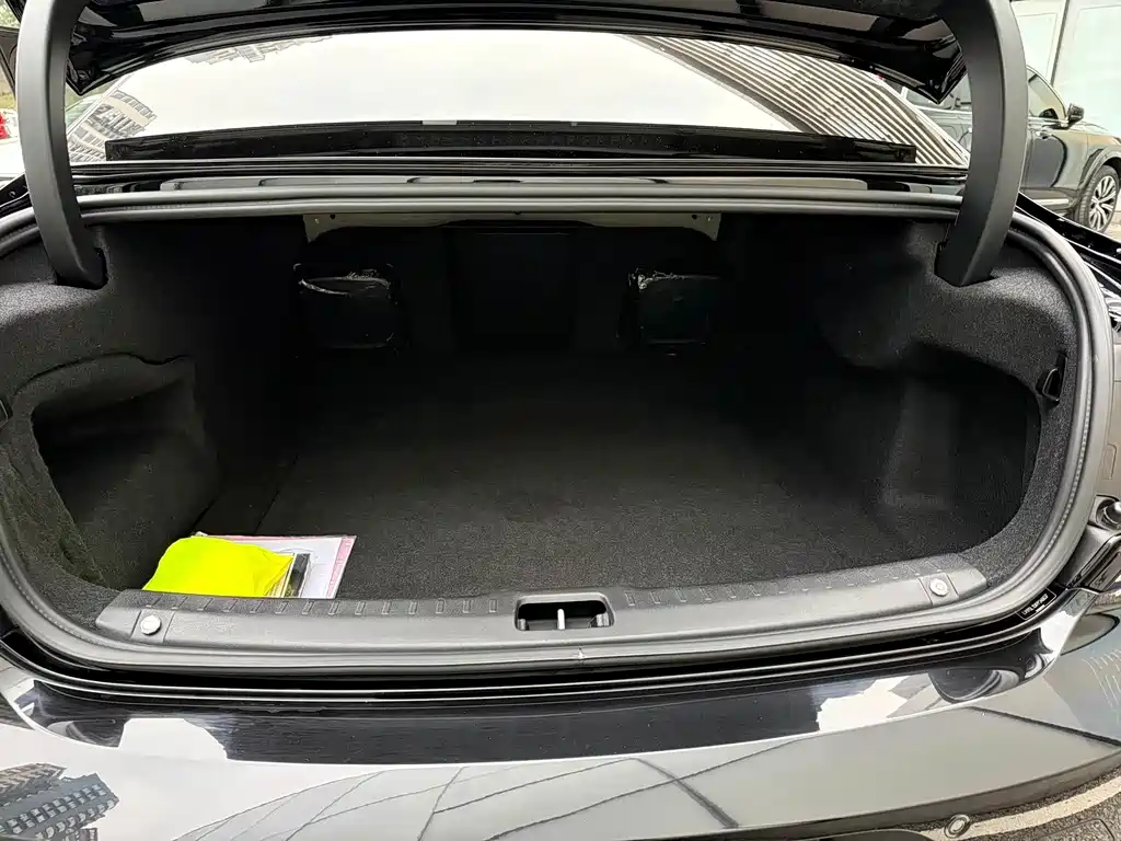 Volvo S90 — фото 13