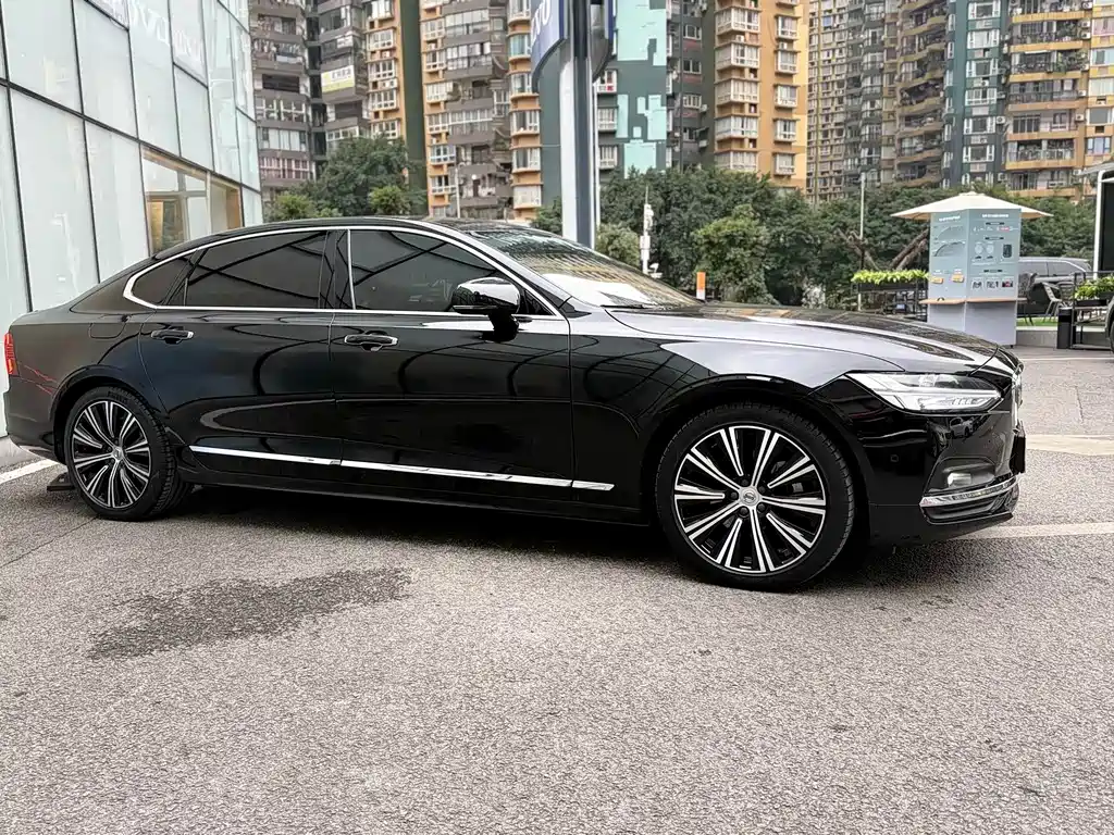 Volvo S90 — фото 4