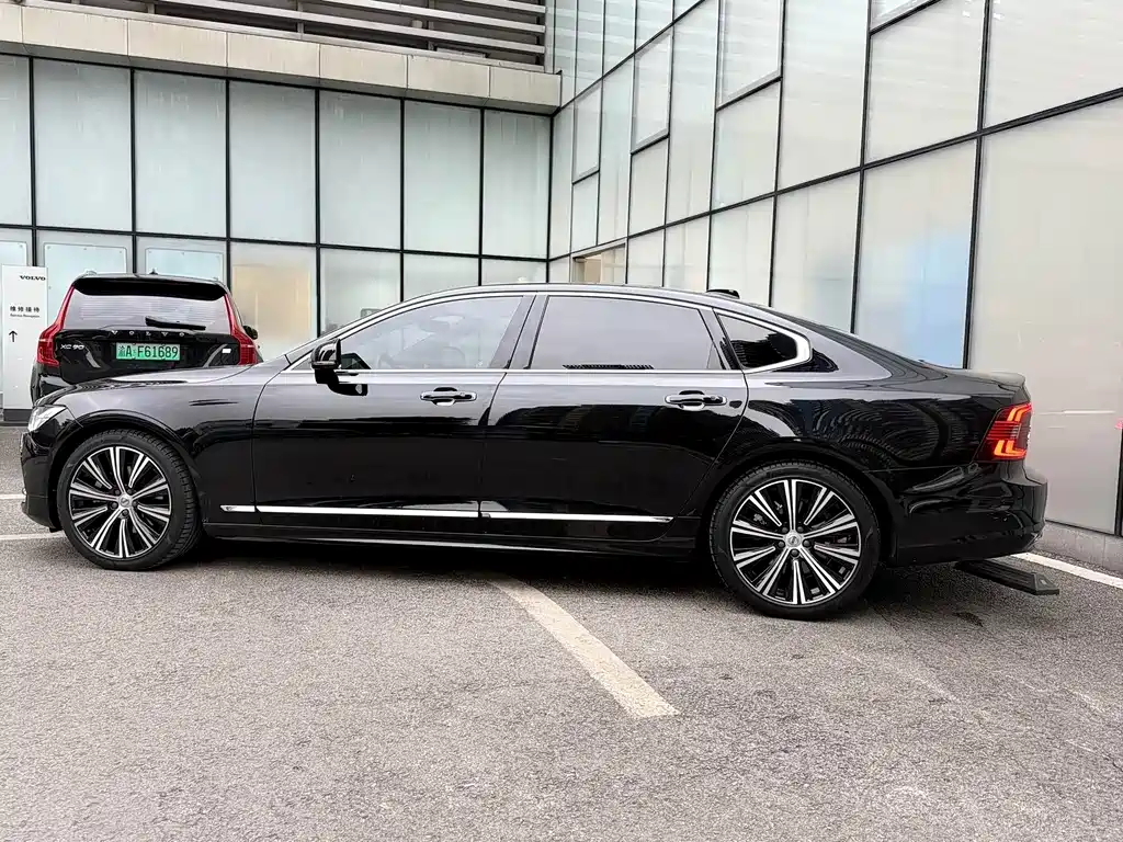 Volvo S90 — фото 7
