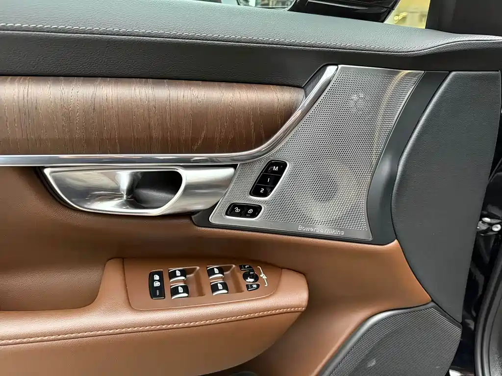 Volvo S90 — фото 10