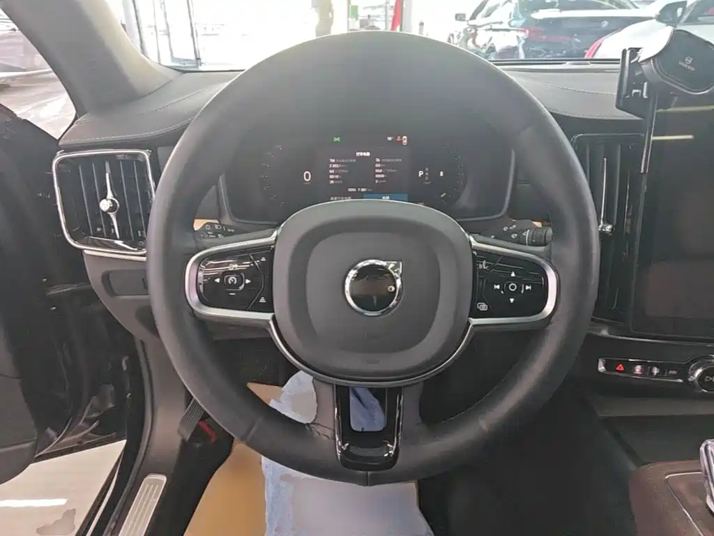 Volvo S90 — фото 11