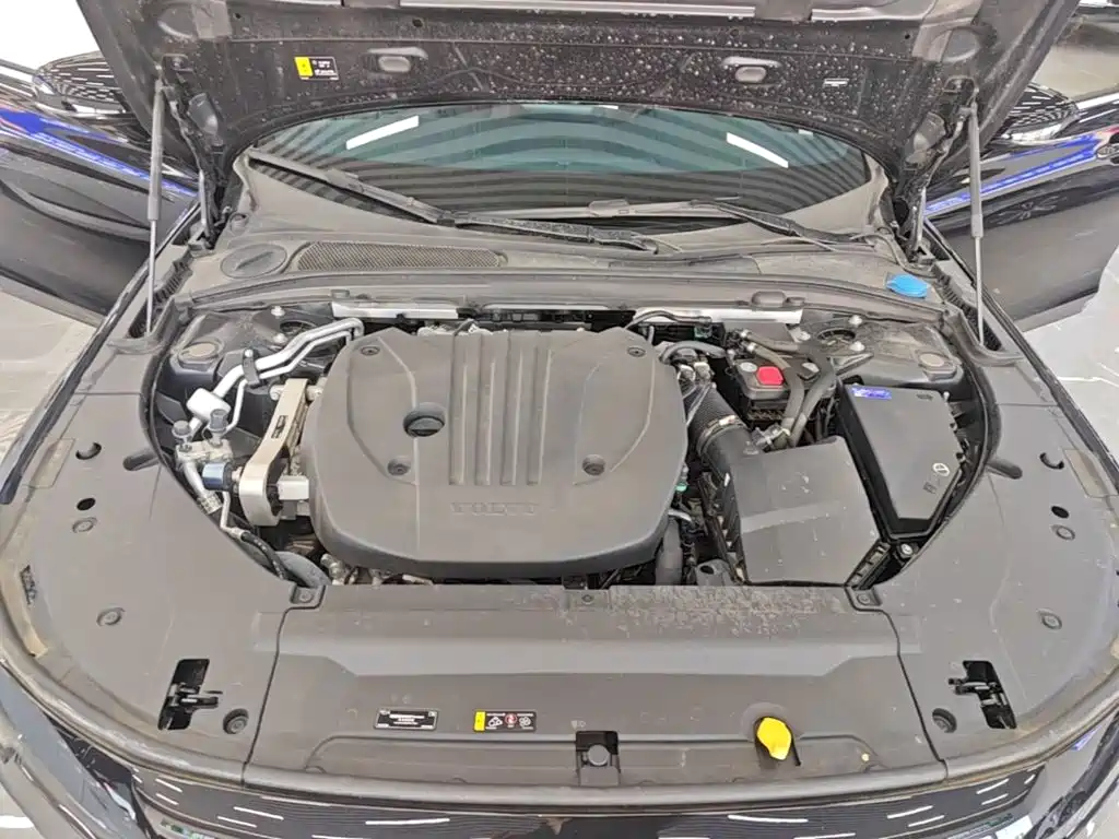 Volvo S90 — фото 20