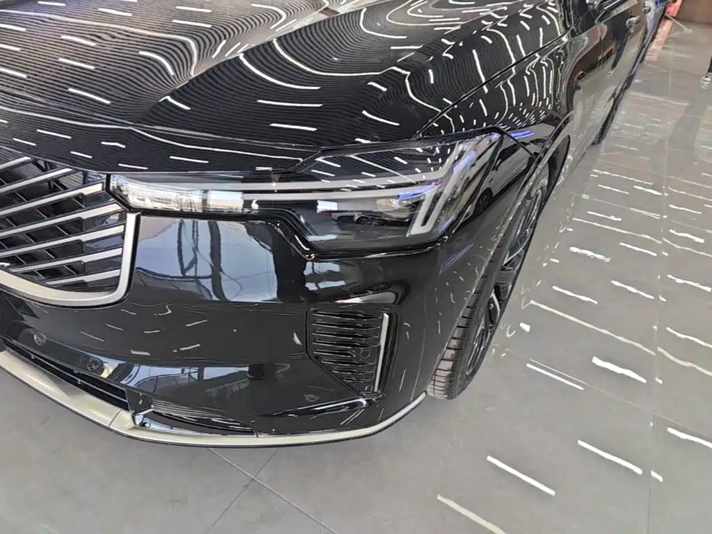 Volvo S90 — фото 24