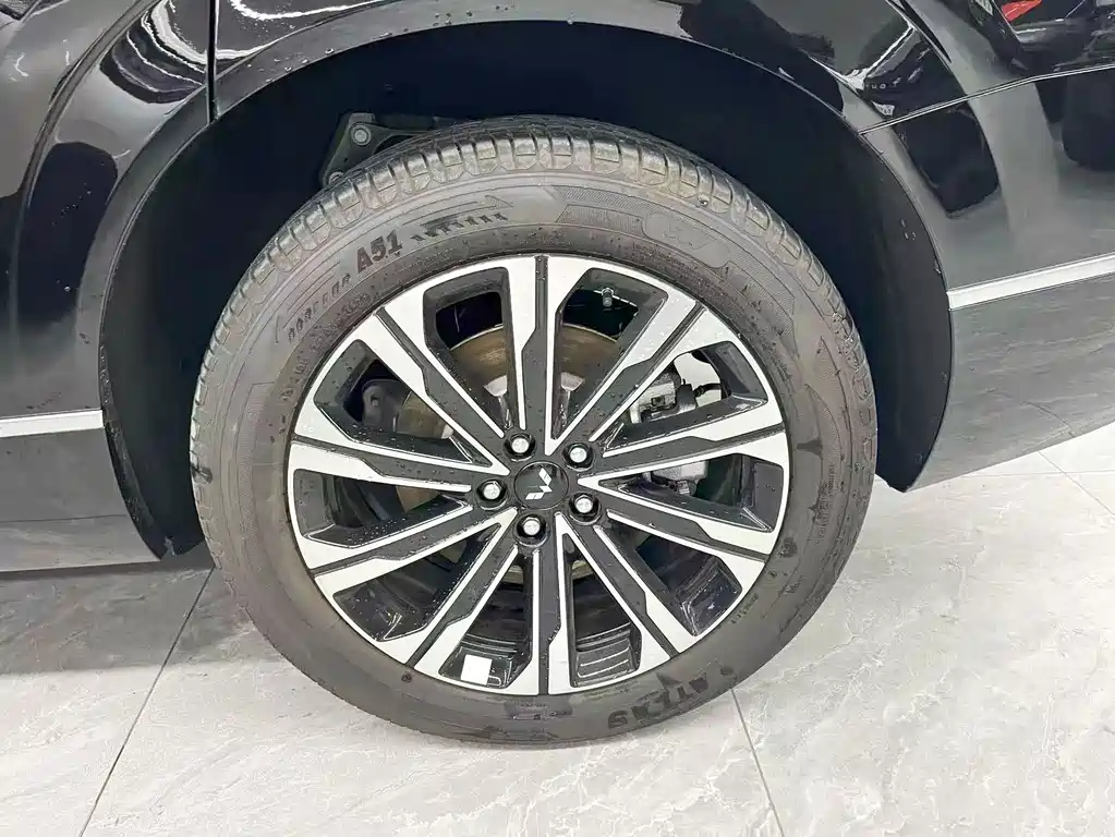 Wuling Xingguang L — фото 23