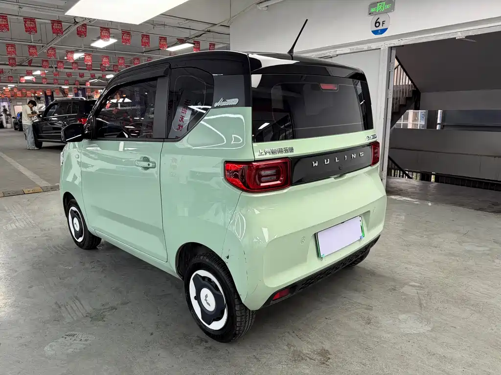 Wuling MINIEV — фото 12