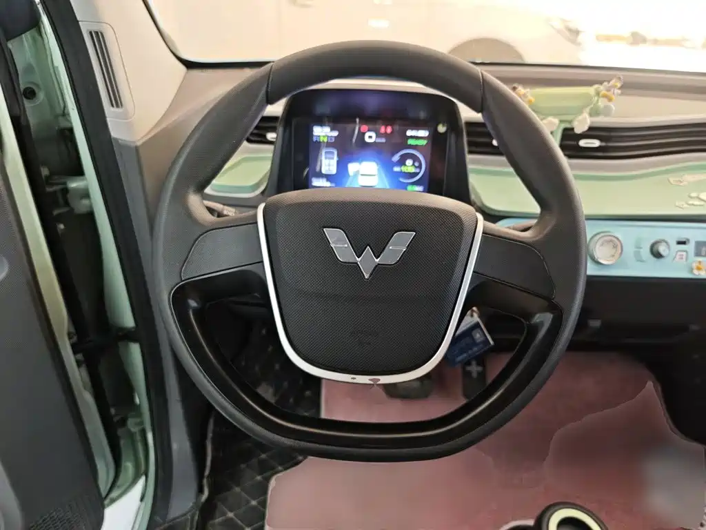Wuling MINIEV — фото 11