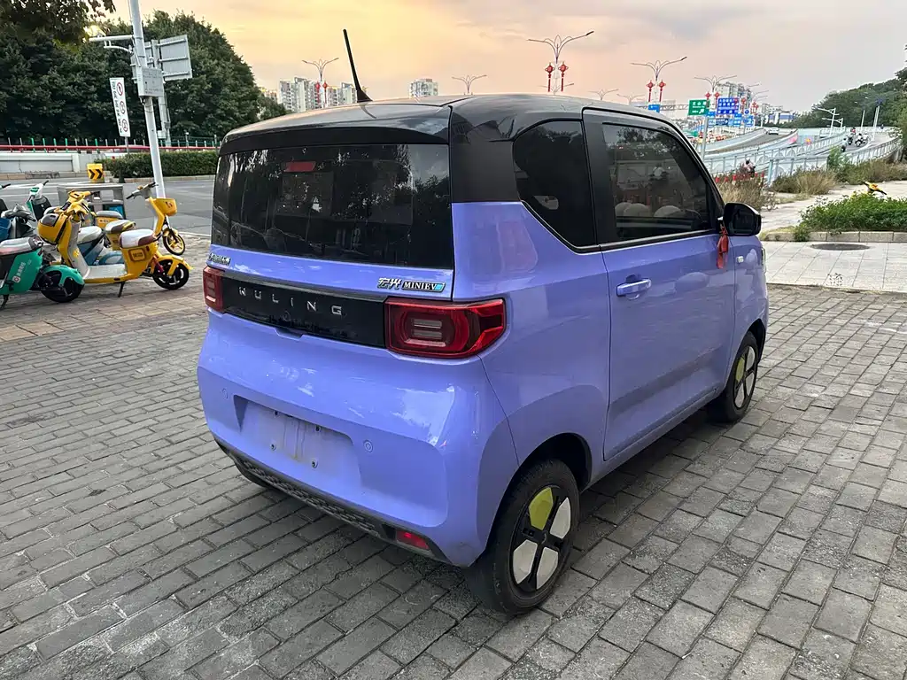 Wuling MINIEV — фото 4