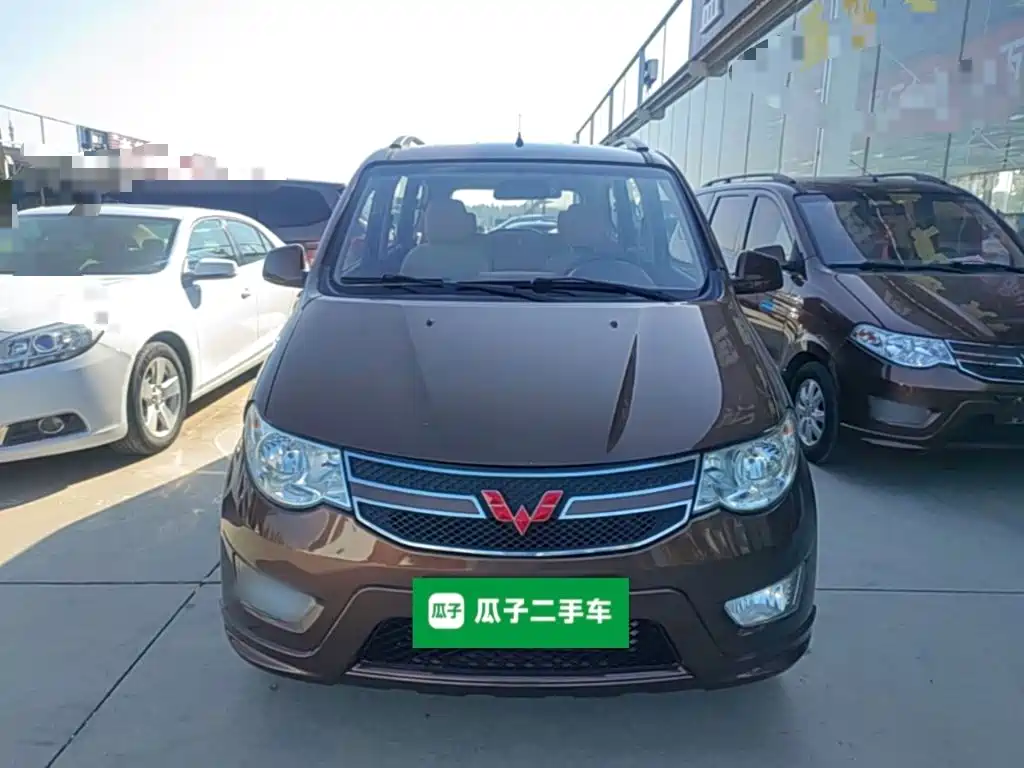 Wuling Hongguang — фото 3