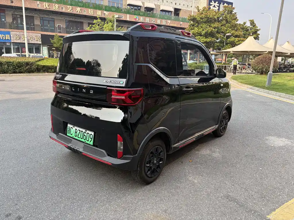 Wuling MINIEV — фото 9