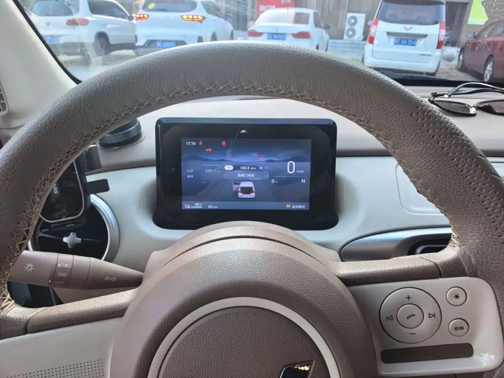 Wuling MINIEV — фото 4