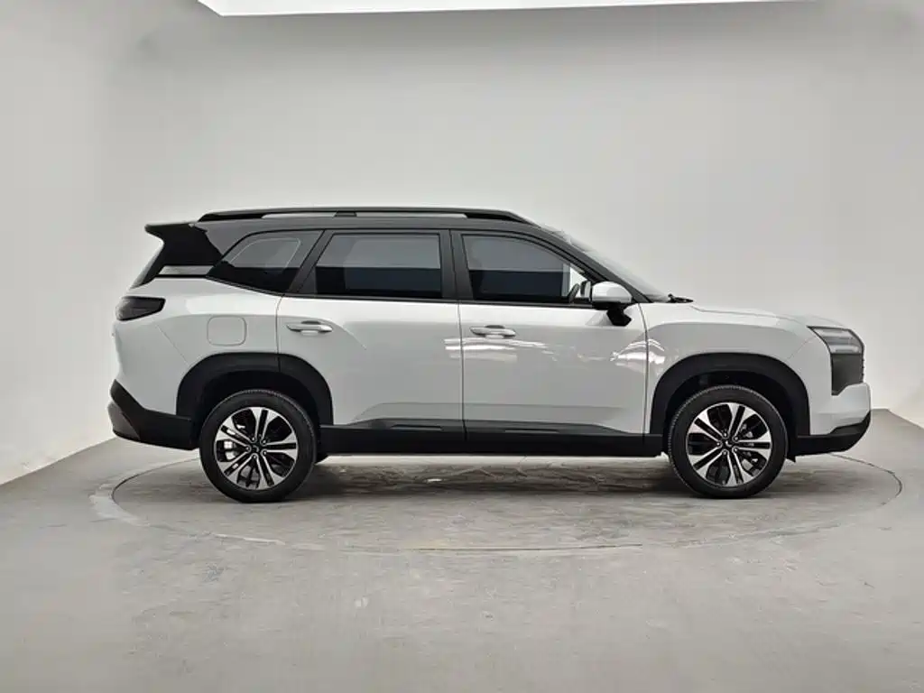 Wuling Xingguang 560 New Energy — фото 3