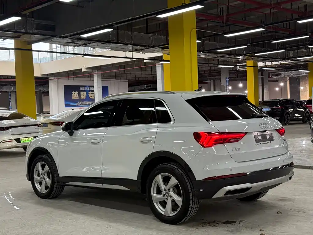 Audi Q3 — фото 5