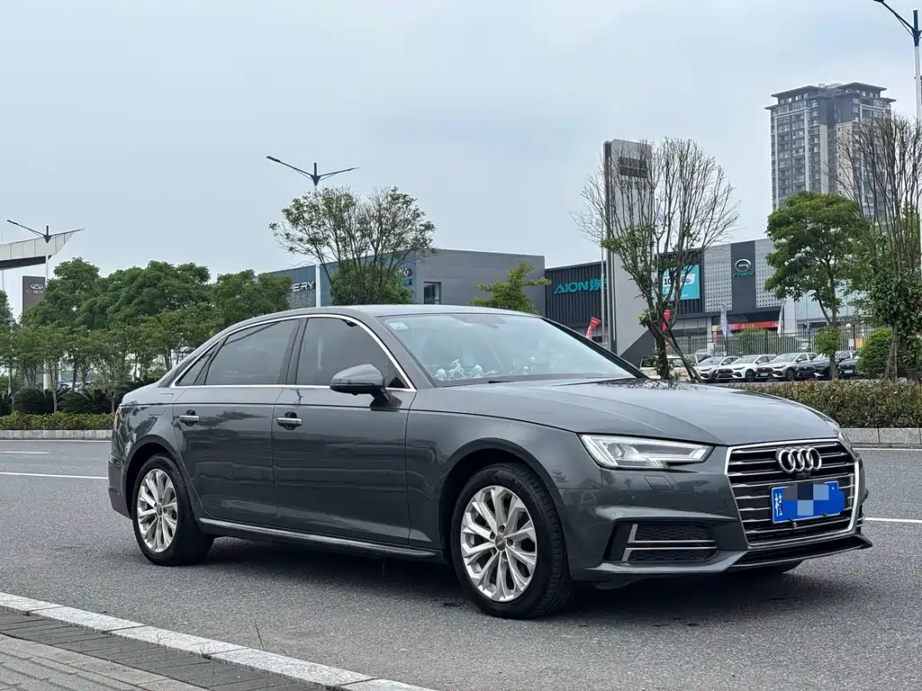 Audi A4L — фото 3