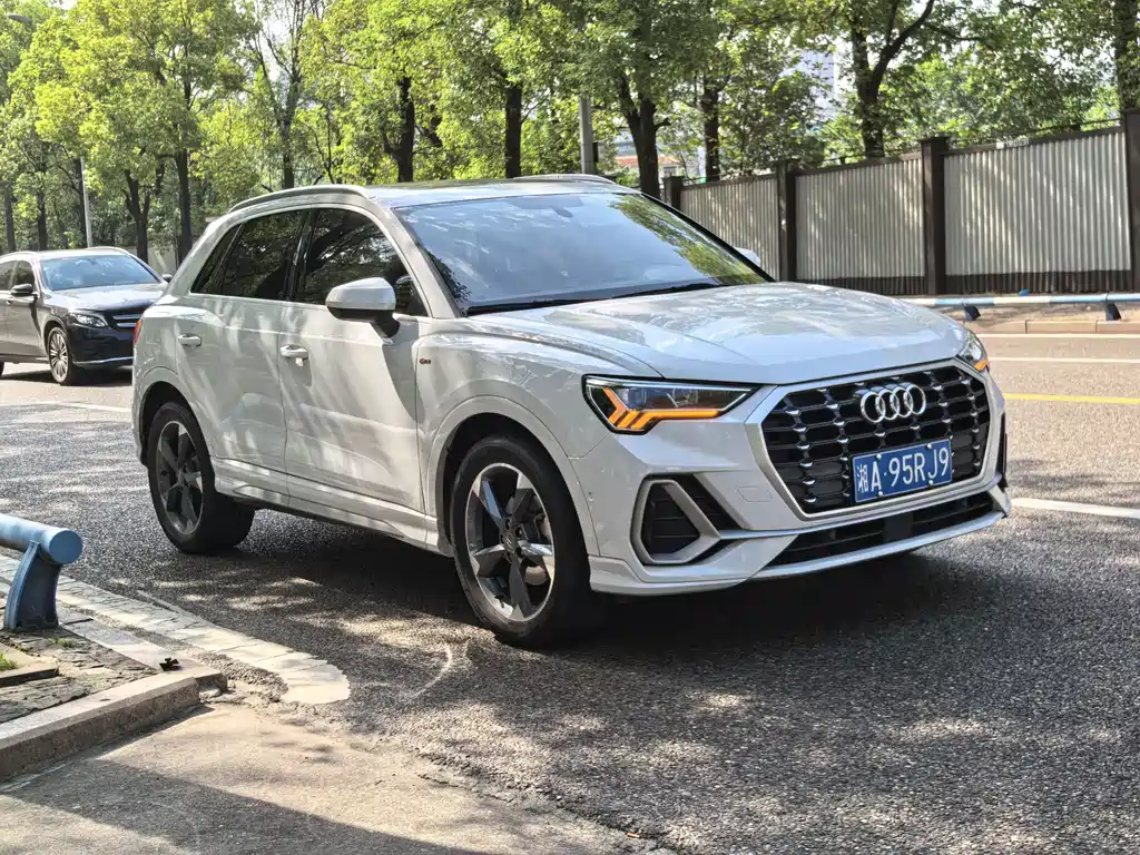 Audi Q3 — фото 3
