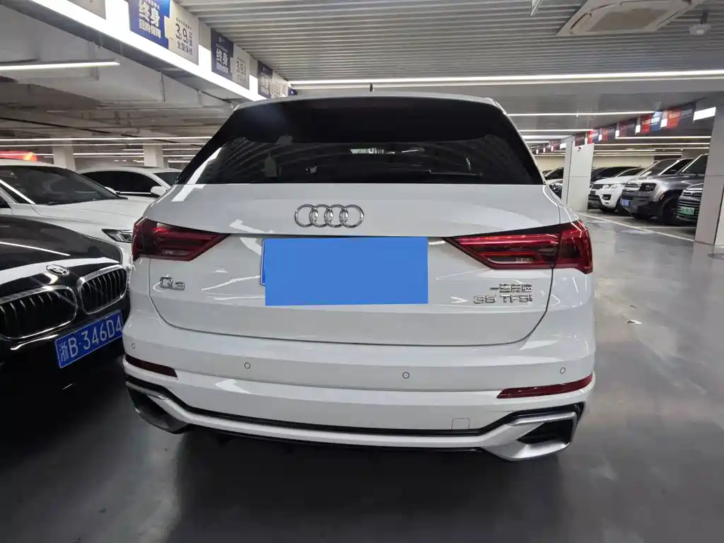Audi Q3 — фото 10