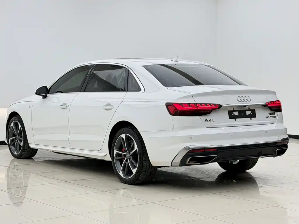 Audi A4L — фото 16