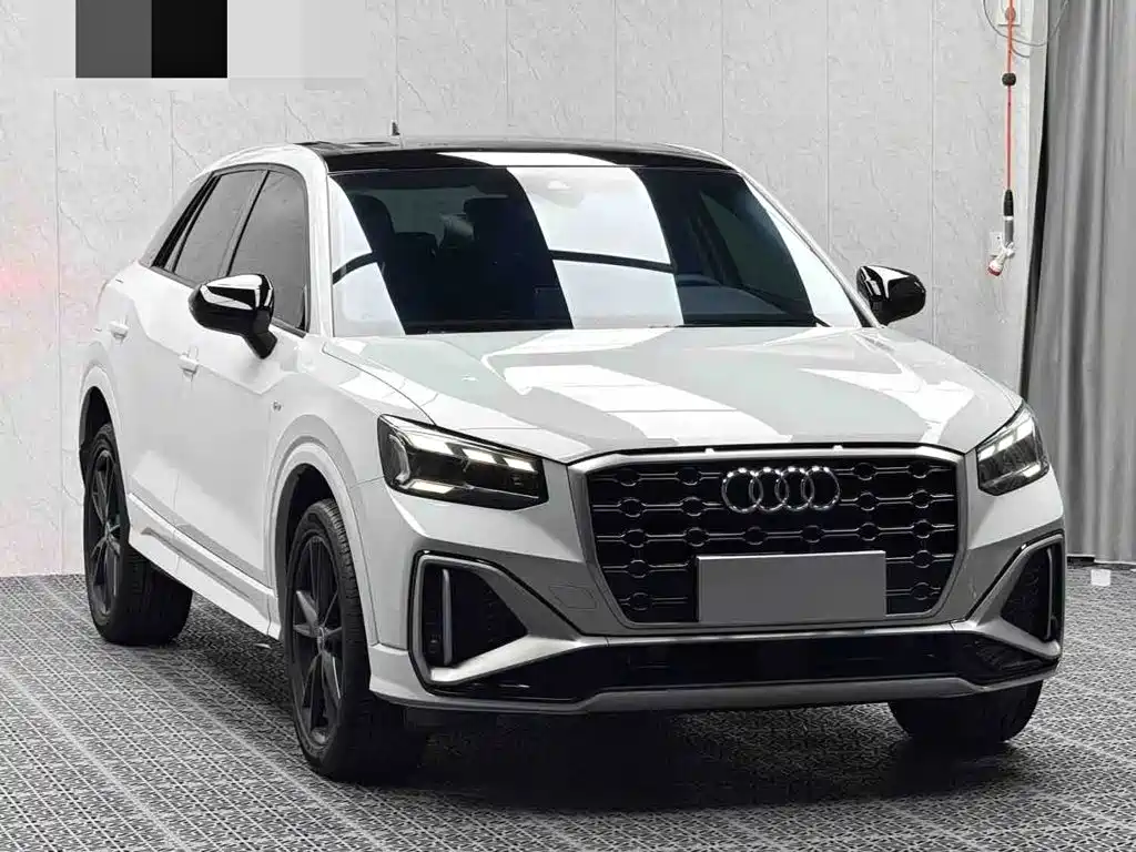 Audi Q2L — фото 3