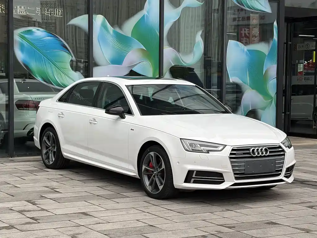 Audi A4L — фото 2