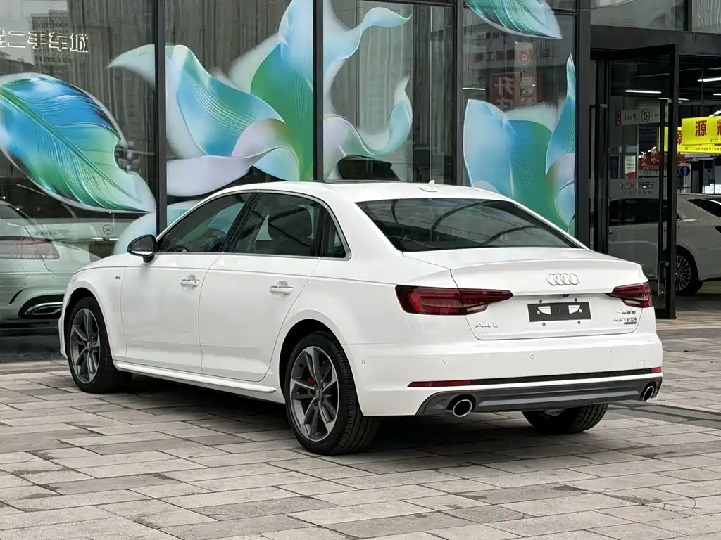 Audi A4L — фото 6