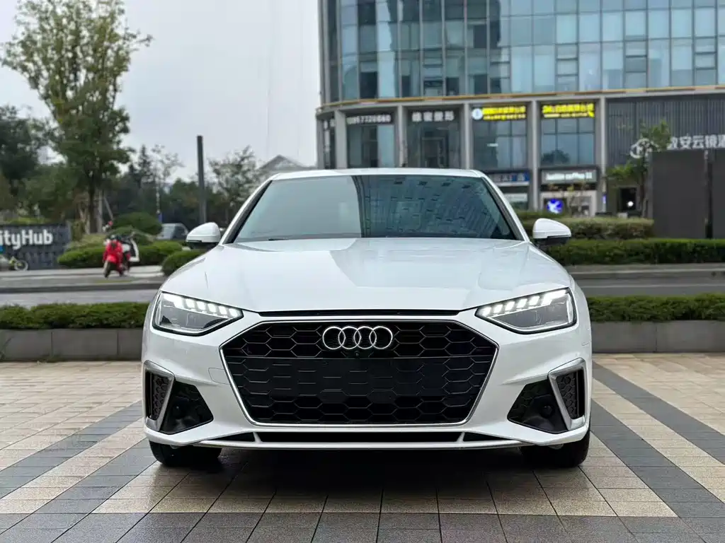 Audi A4L — фото 2